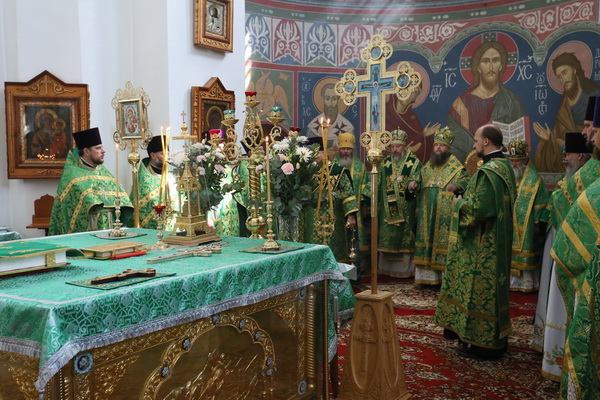 36-Божественная Литургия в Кресто-Воздвиженском соборе
